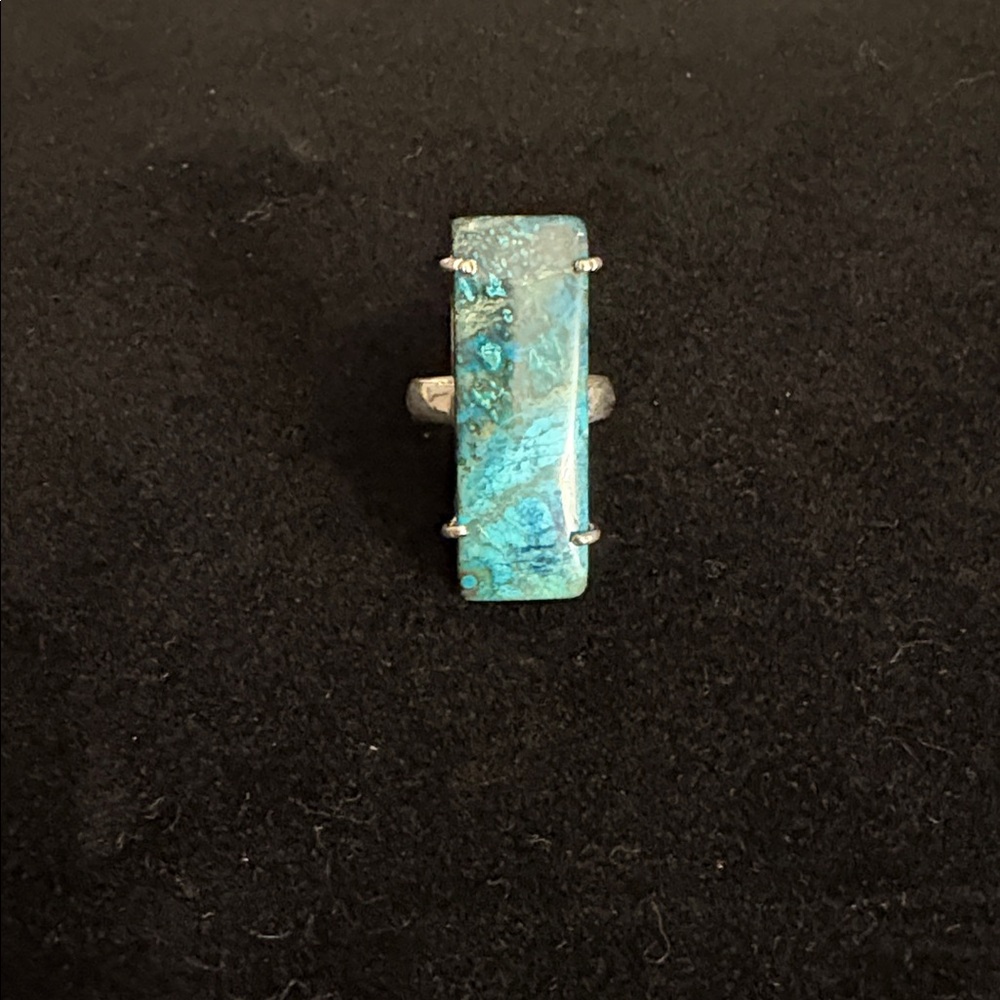 Sterling Silver Ring with Turquoise Stone marked 925 Sz 7